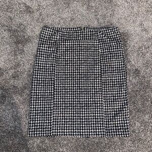 Michael Kors Black and White Houndstooth Pencil Skirt Size 8 Office Siren